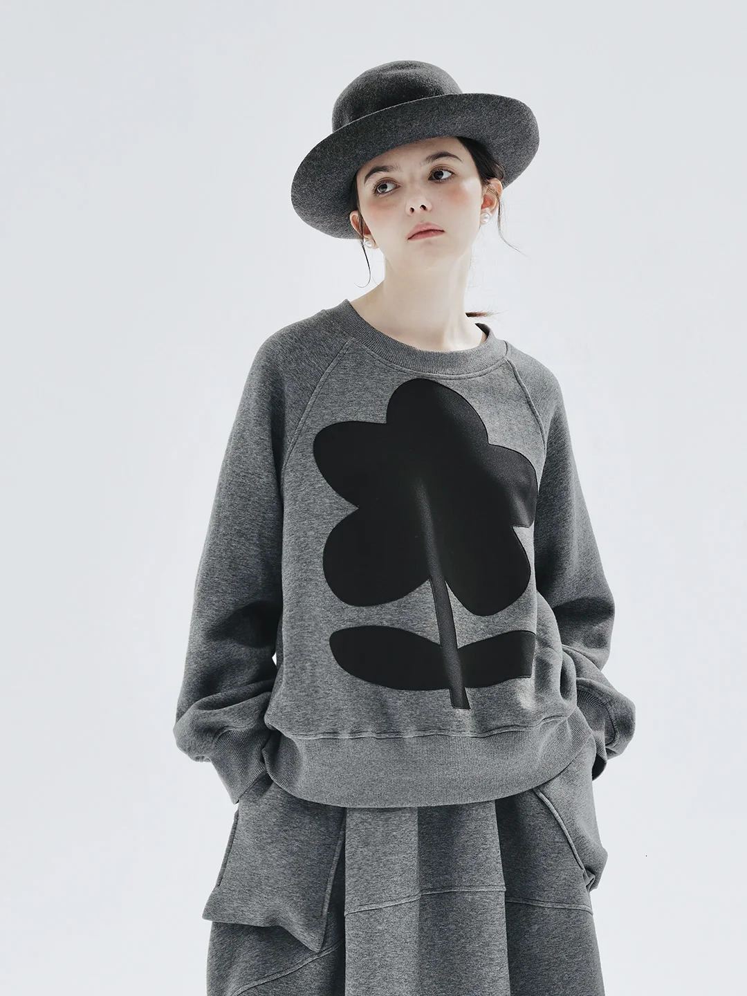 imakokoni original air layer flowers grey round neck hoodie women Spring and autumn 234270 250213