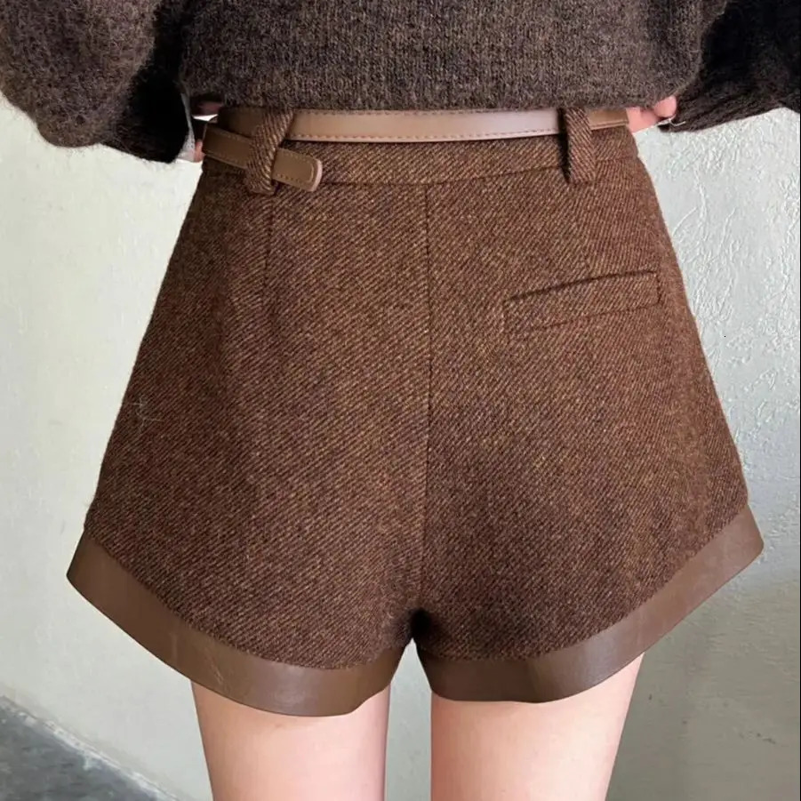 Korea Woolen Splicing Leather Short Autumn Winter HighWaisted Slimming Temperament Niche Shorts 250213