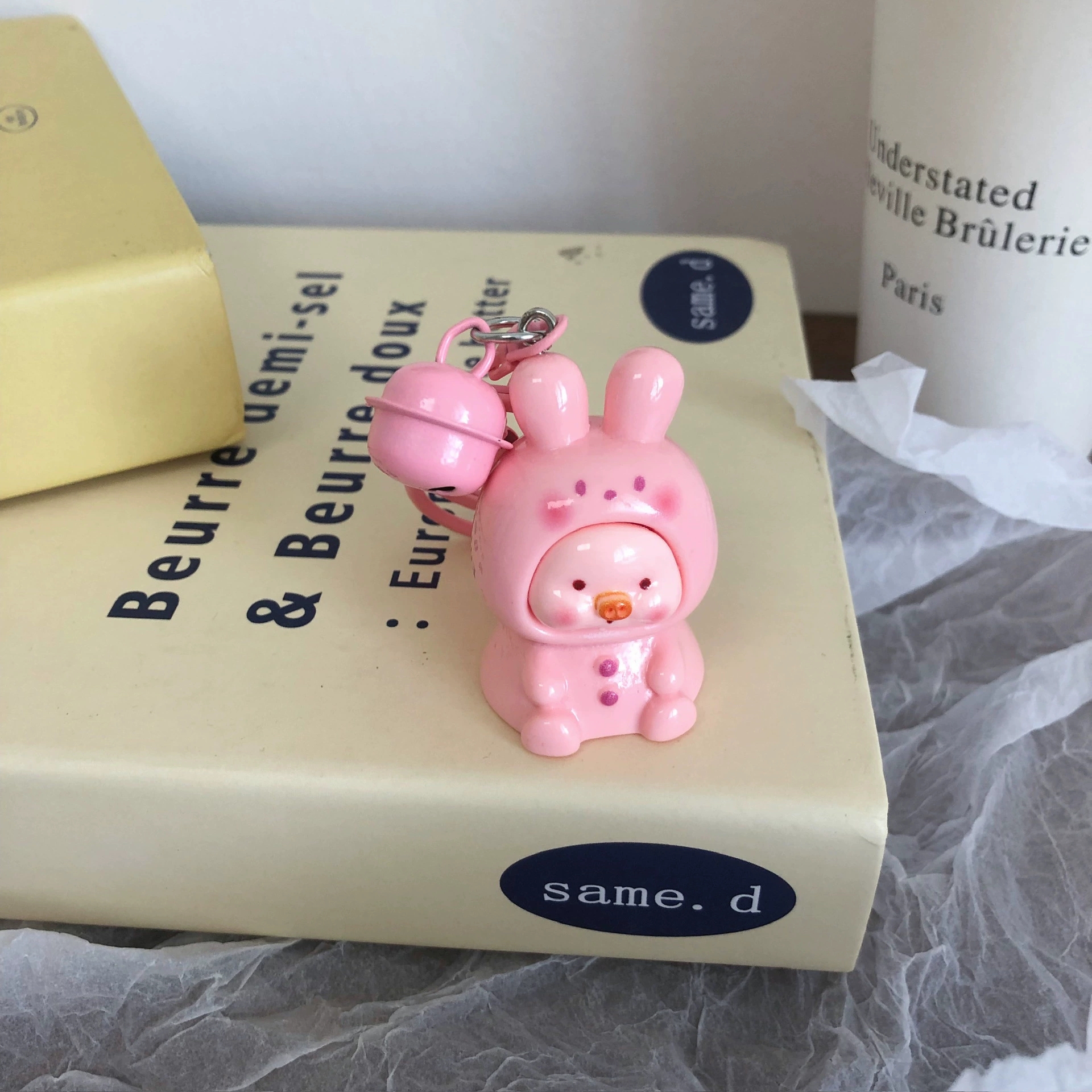 Cute animal costume pig bell keychain girlish heart student accessories best friend gift pendant couple pendant