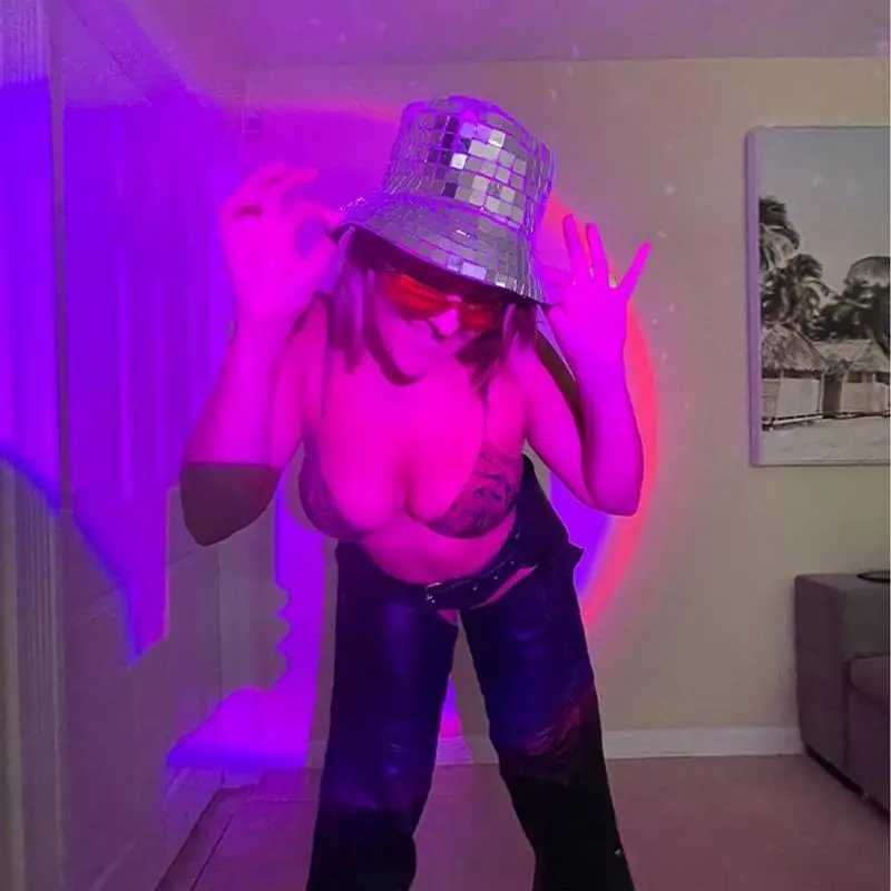 Glitter Mirror Disco Bucket Hat Full Sequin Disco Ball Hats For DJ Club Bar Unisex Disco Ball Festival Visor Beach Fisherman Hat X250217