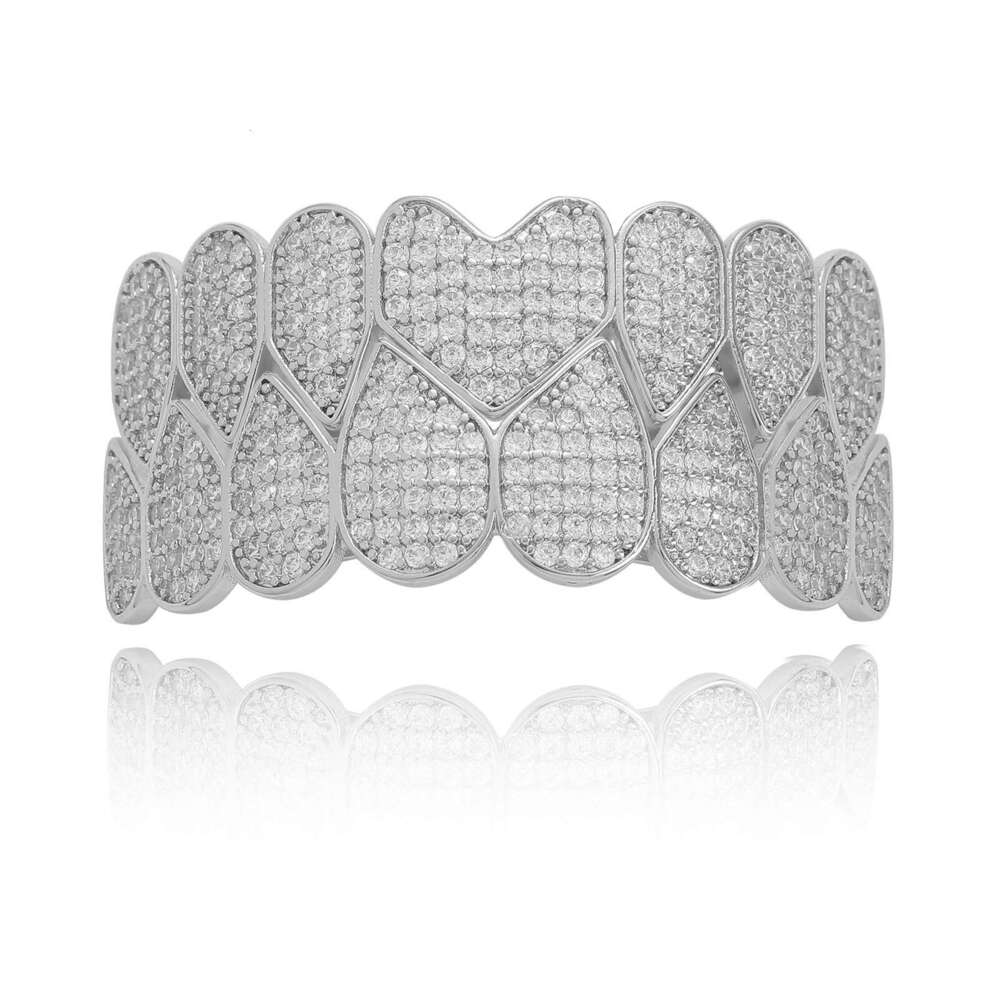 New 8-tooth micro inlaid Moissanite with heart-shaped personality, Halloween costume, teeth, hip-hop accessories, braces