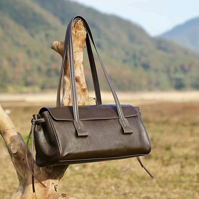 Formeki Autumn Winter New Shoulder 2025 Trend Vegetable Tanned Cowhide Underarm Pillow Women's Bag Popular Vintage