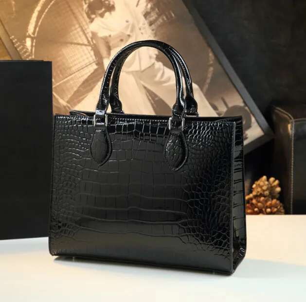 Genuine Leather Crocodile Pattern Women Handbags 2025 New Fashion Lady Tote Bag Large Capacity Mom Shoulder Messenger Bags