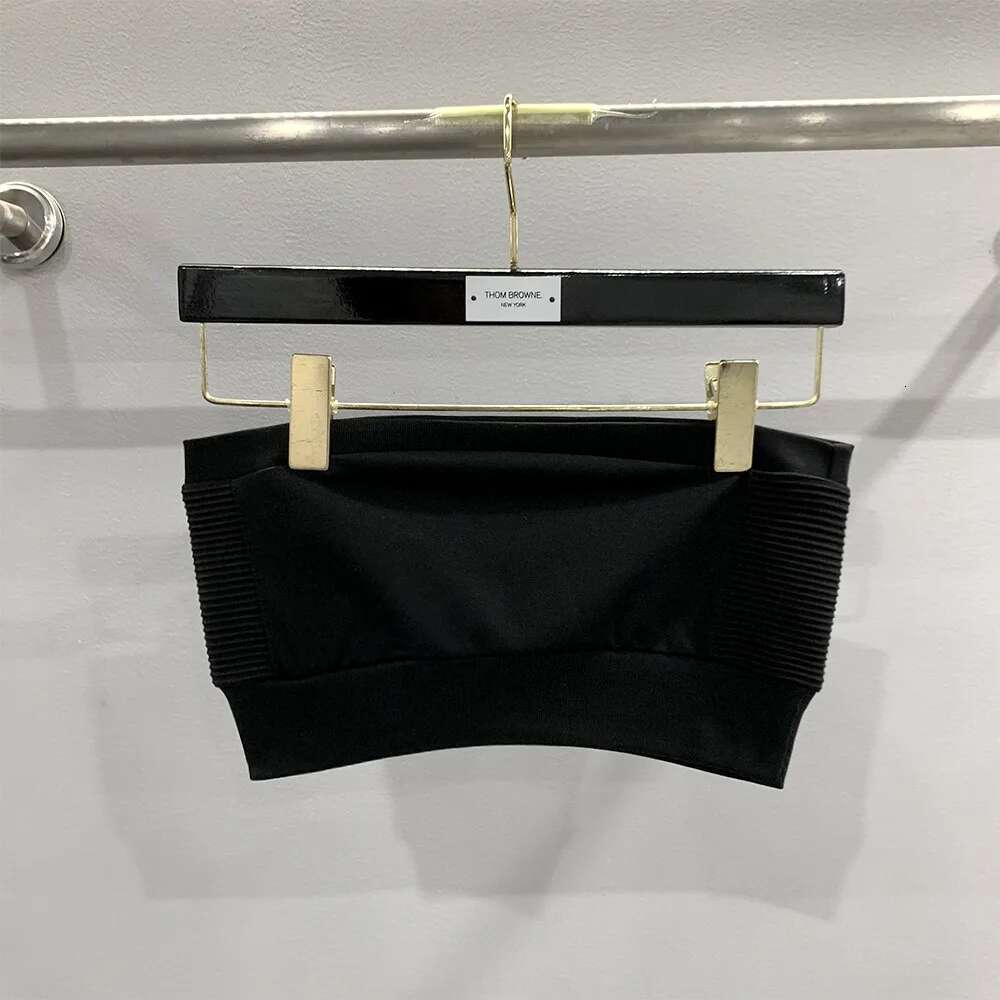 22Ss Owen Seak Women Cotton Shirt Gothic High Street Bottoming Clothing Autumn Black Tee