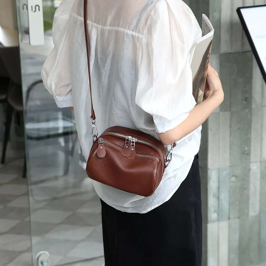 Leather Small Women 2024 New Retro Niche Design Cowhide Women's High-Grade Soft Leather Crossbody Bag