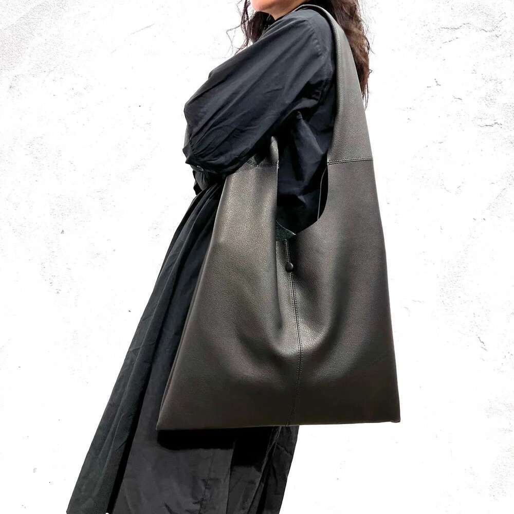 Fashion Leather Tote 2024 Trend Brand Design Female Simple Cowhide Shoudler Bags Woman Big Capacity Er Cow Skin Bag