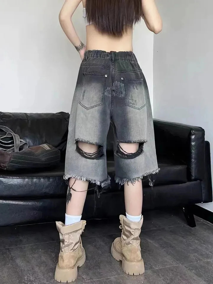Zoki Harajuku Hole Y2K Denim Shorts Women Streetwear Vintage Gradient Jeans Shorts American Retro Bf Hip Hop Shorts 250210