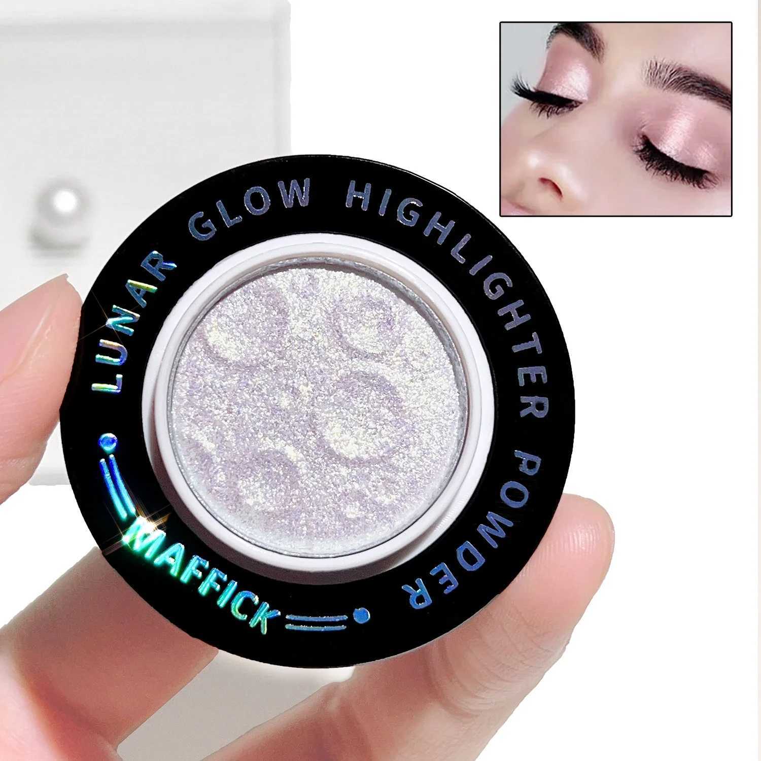 Three-color Planet Highlighter Bursting With Pearl-like Shimmer Waterproof Natural Everyday Highlighter EyeshadowXJ250217