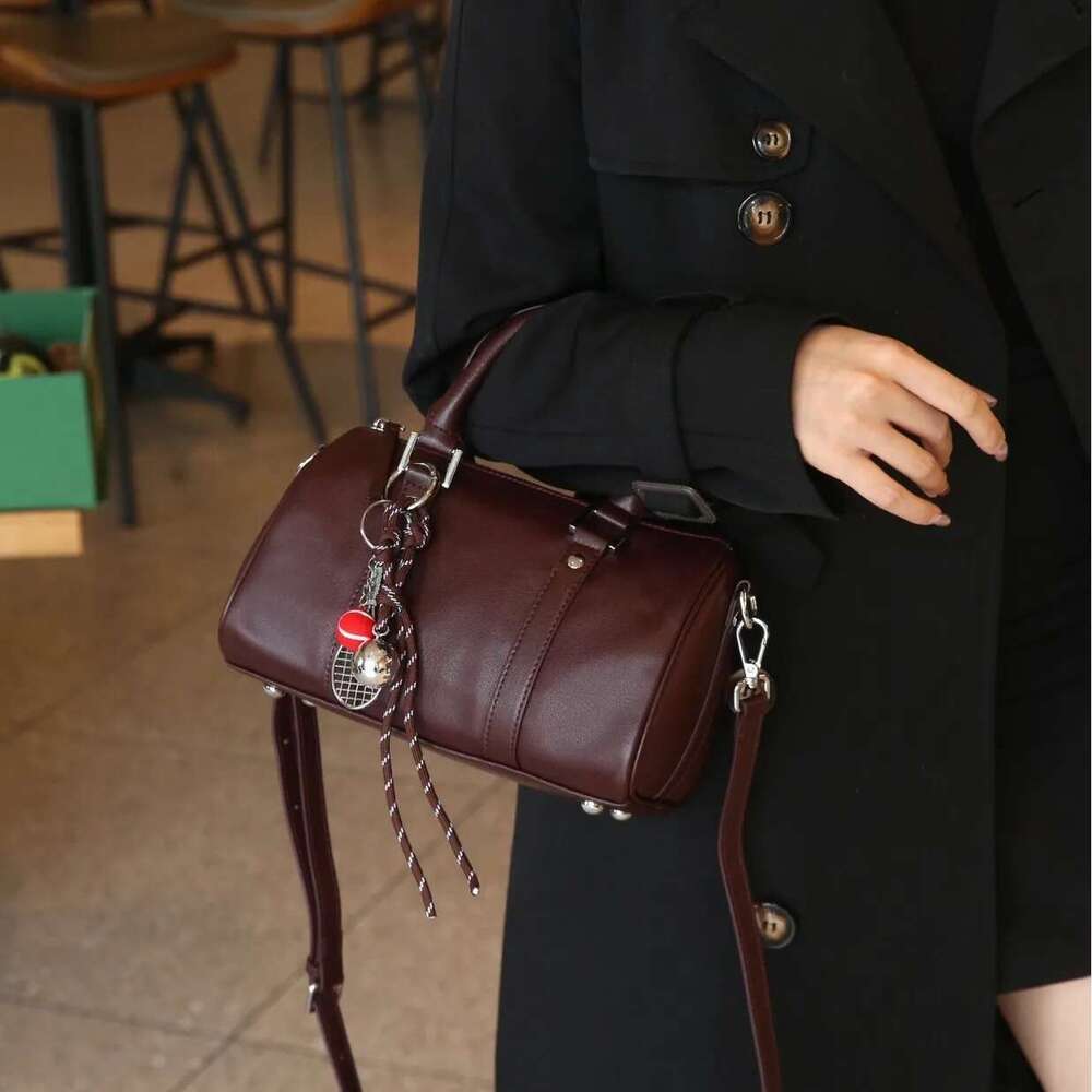 Bag Women's 2024 New Leather Large Capacity Cowhide Retro Handbag Women's Fashion Single Shoulder Crossbody Bag