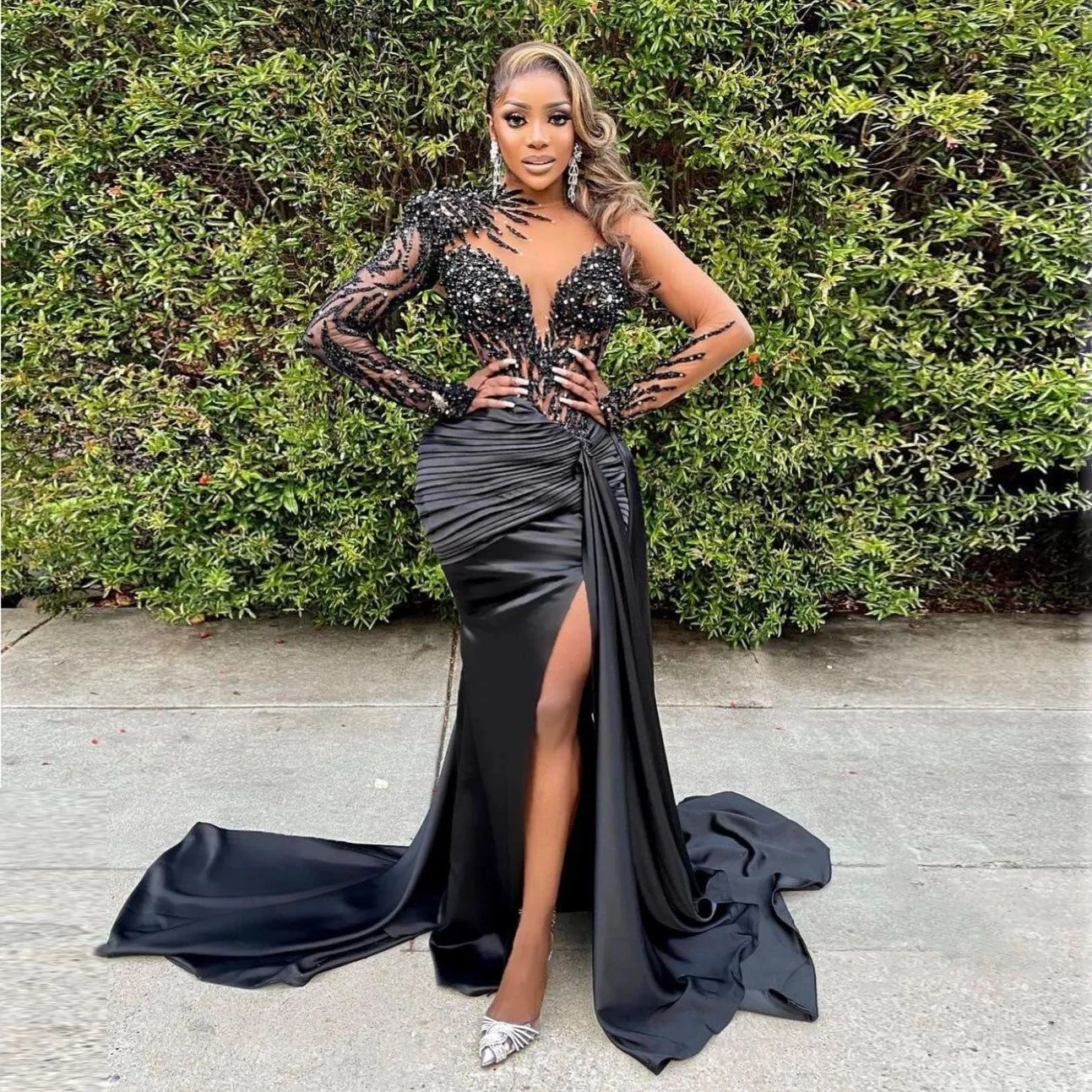 Beading African Dubai Arabic Black Evening Dresses 2025 Side Slit Crystals Mermaid Prom Dress Train Illusion Formal Party Gowns Plus size Vestido De N