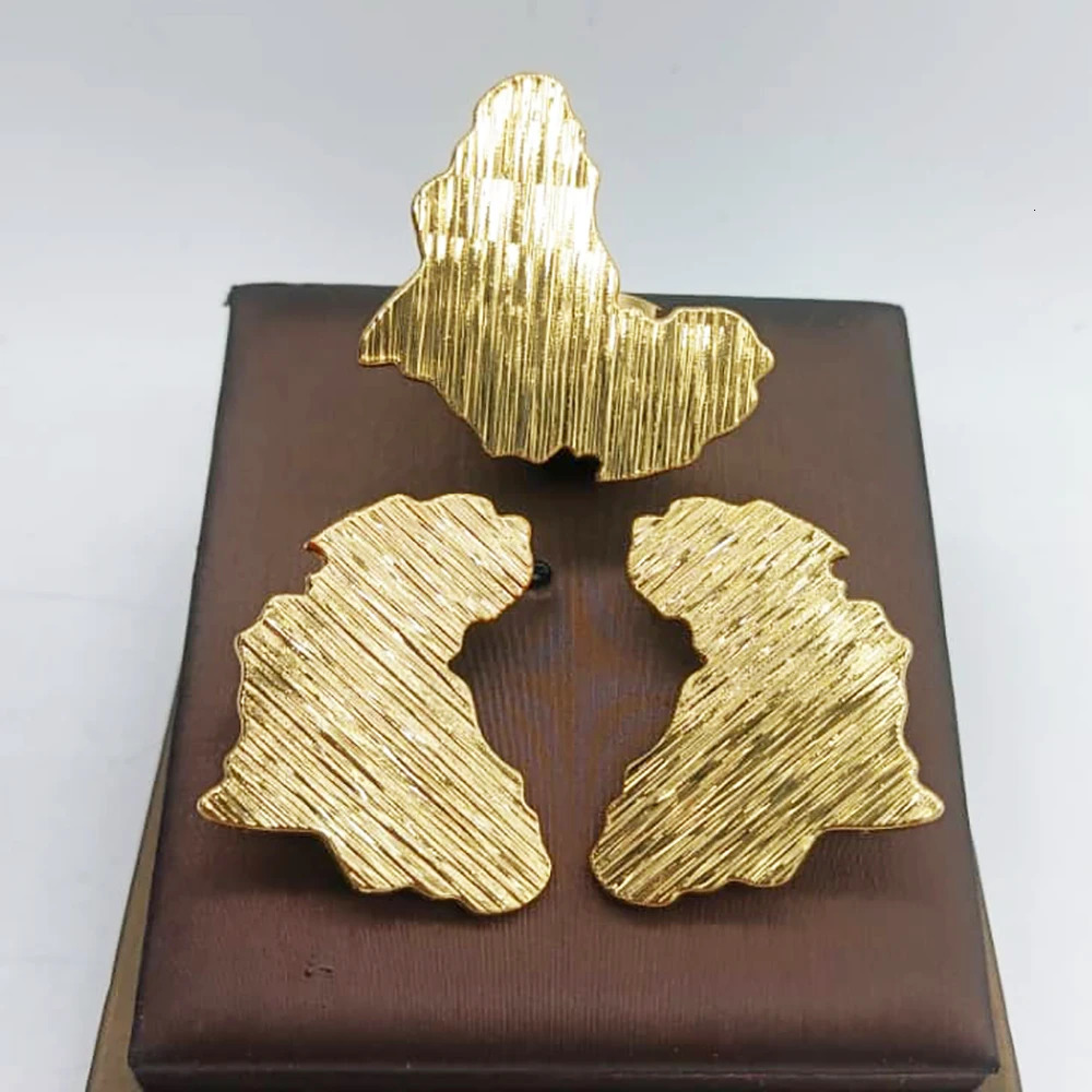 Dubai Golden Jewelry Set 18K Gold Plated Earrings and Rings for Women Wedding Bride Arabic Nigerian Jewellery Accessories 250213