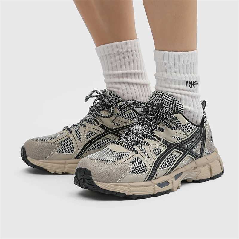 High Quty New Sneakers Men Women Fashion Casual Shoes with Neutral Anti Slip Anti Odor Performance Hot Selling Retro Run ShoeC250411
