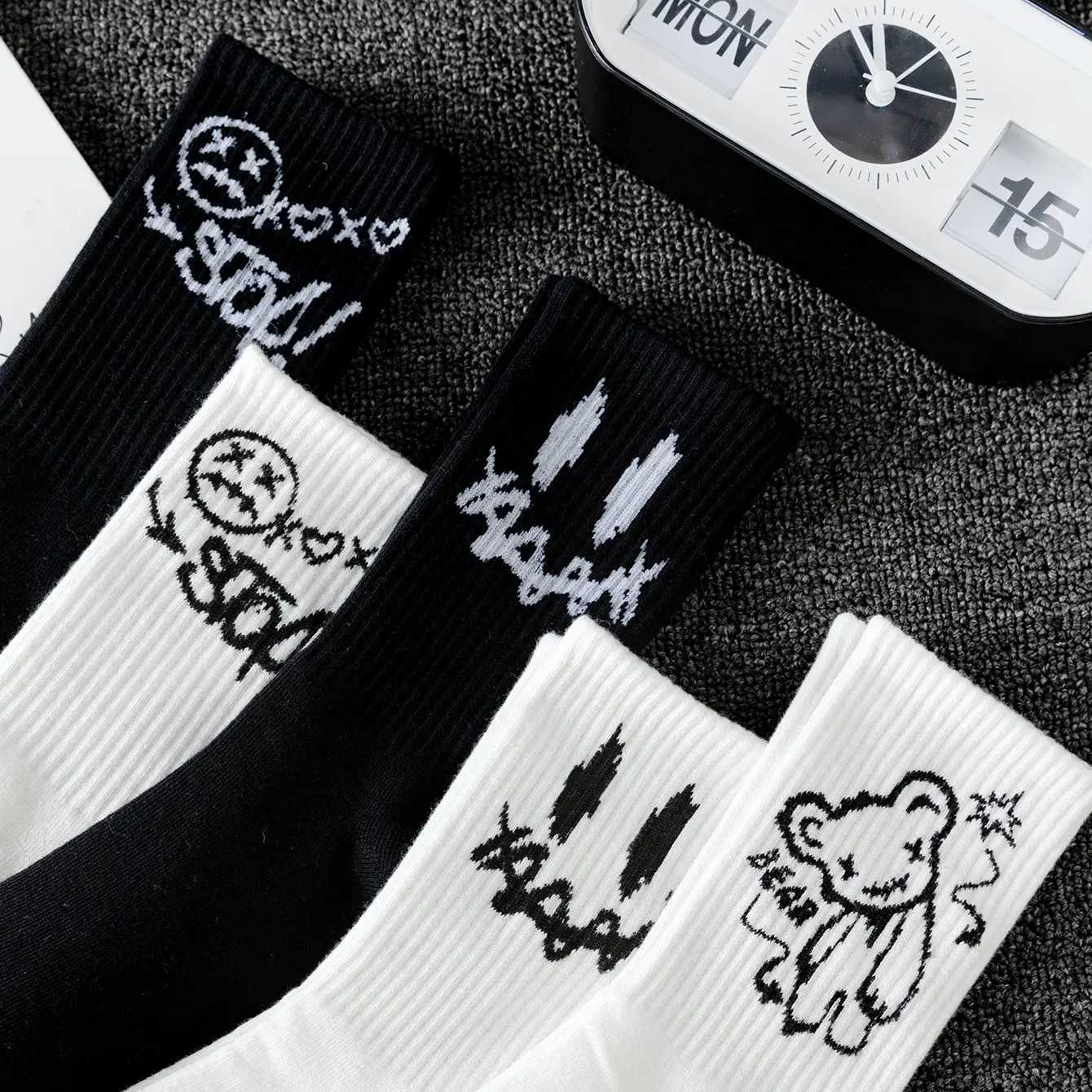 Random multiple pairs of mens crew socks graffiti ghost face unique street trend moisture wicking W250217