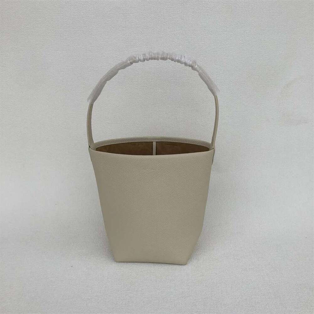 High-Quality Tr's Women's Cowhide Park Simple Large-Capacity Shoulder Handbag Bucket Tote Bag