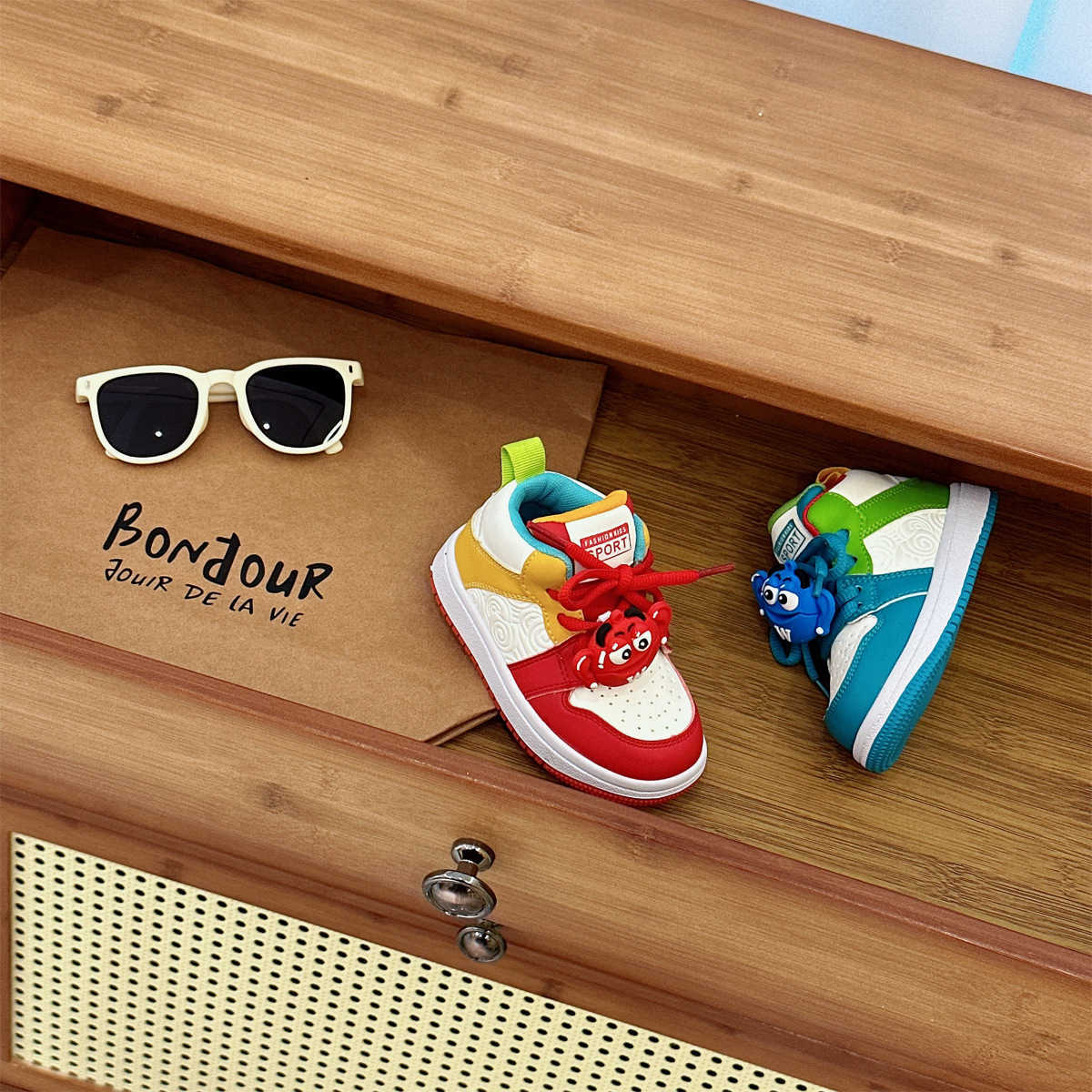 Sneakers Childrens high top board shoes for boys and girls mandarin duck shoes for children aged 1-3 soft soled baby walking shoes autumn sports shoes