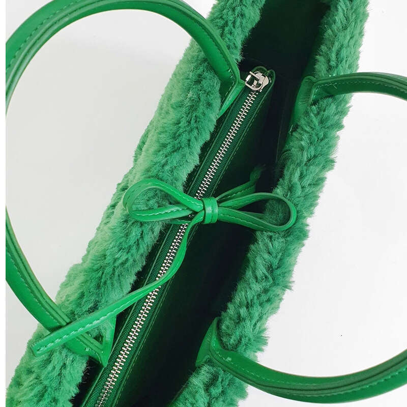 Dongdaemun, South Korea, Lamb Wool Green Woven Tote Bag, Handbag, Fashionable And Personalized Plush Women's Bags