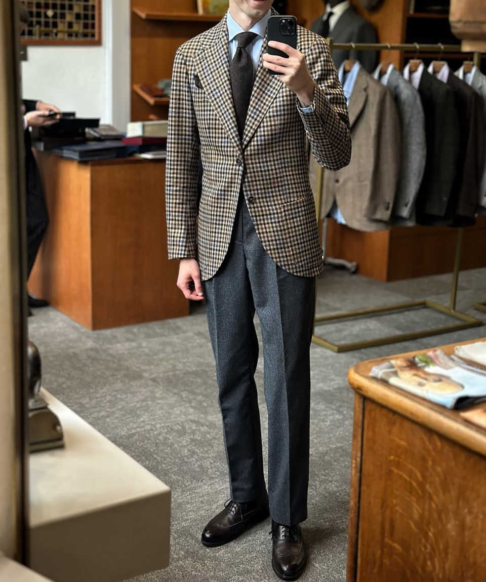 Classic Wedding Tuxedos Damier Check Two Button Men Suits Handsome Peaked Lapel Jacket Pants Groom Blazers Customized