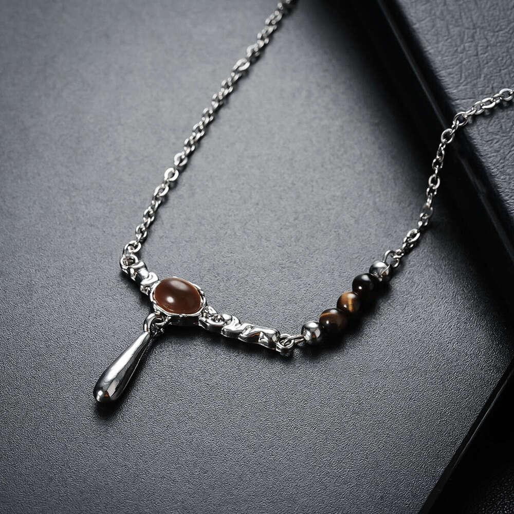 Titanium steel tiger eye stone necklace, men's light , niche high-end, temperament, collarbone chain, women's personality, versatile accesso