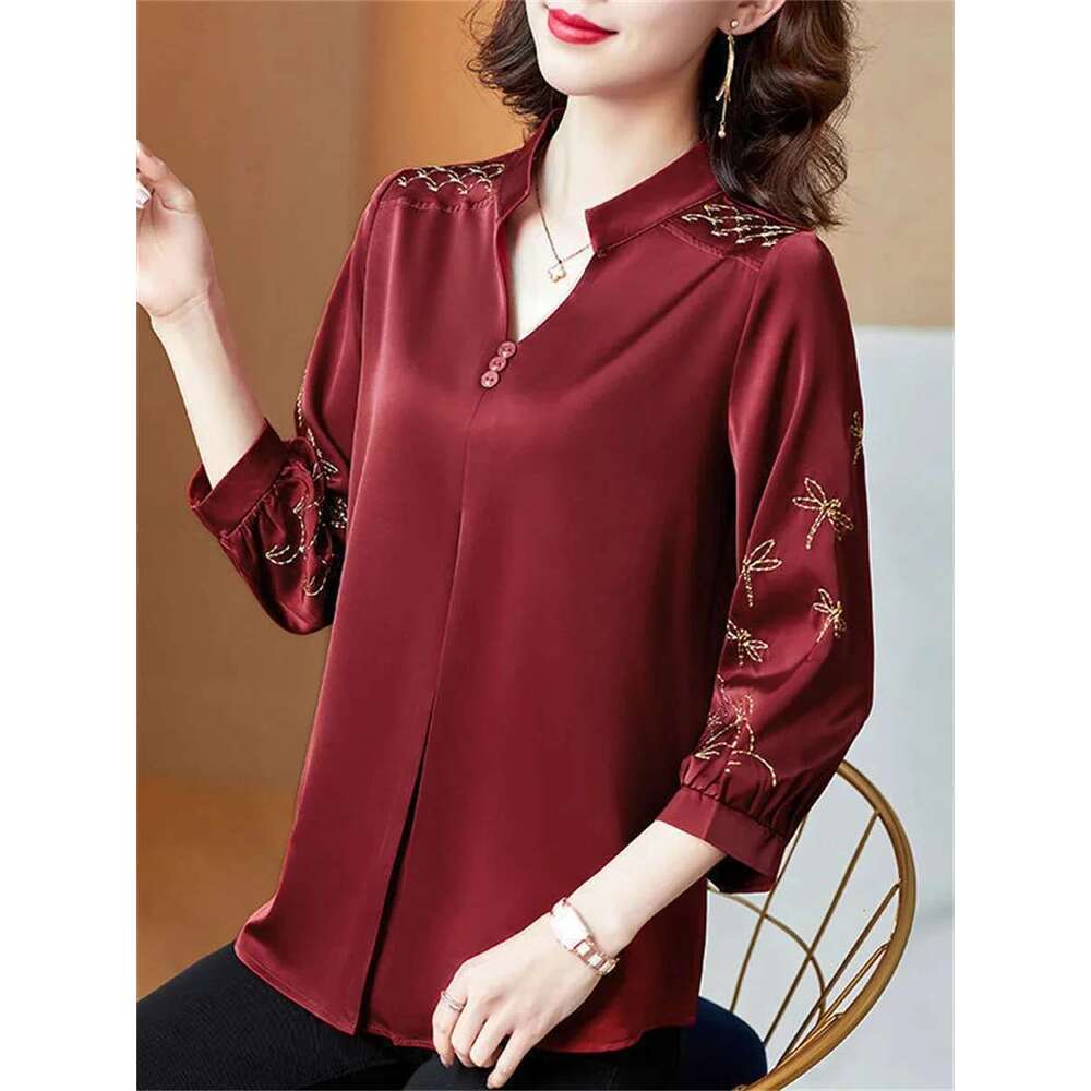 Women Spring Summer Blouses Shirts Lady Fashion Casual Three Quartz Sleeve V-Neck Embroidery Blusas Tops