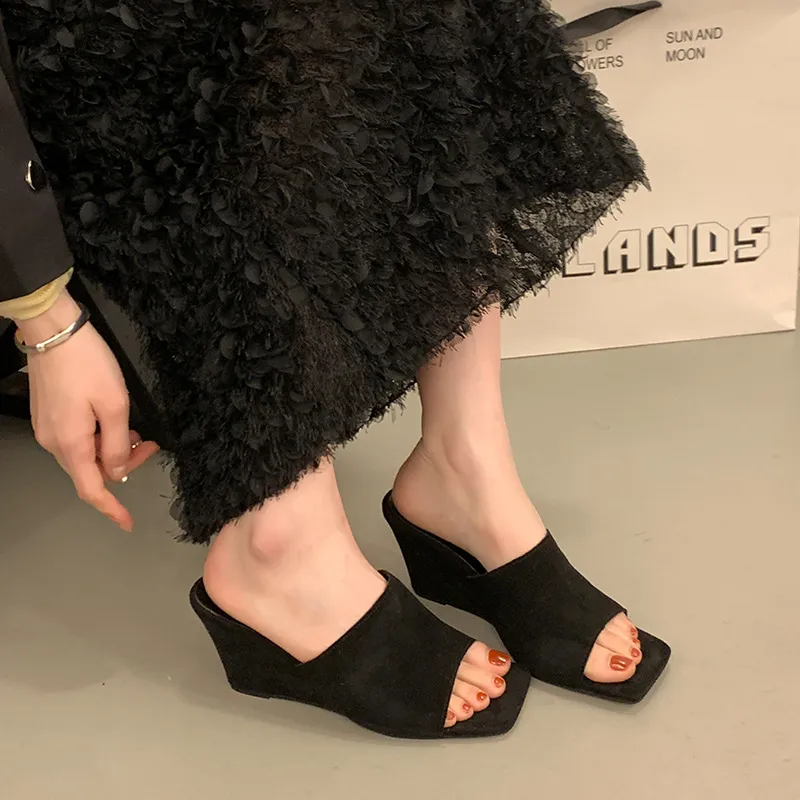 Retro Wedges Height Increase Women Slippers Outside Wear 2024 New Summer Platform Fashion High Heel Peep Toe Sandals Flip ps