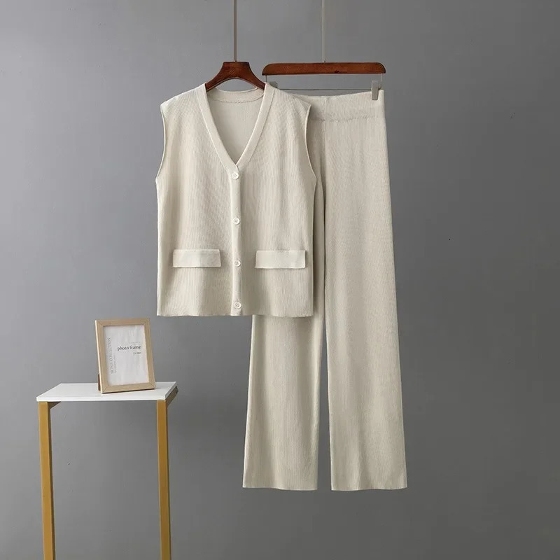 Elegant Tracksuit Suit Women O Neck Button Contrast Color Short-sleeved Tops with High Waist Wide Leg Knit Pants Two-piece Set 250210