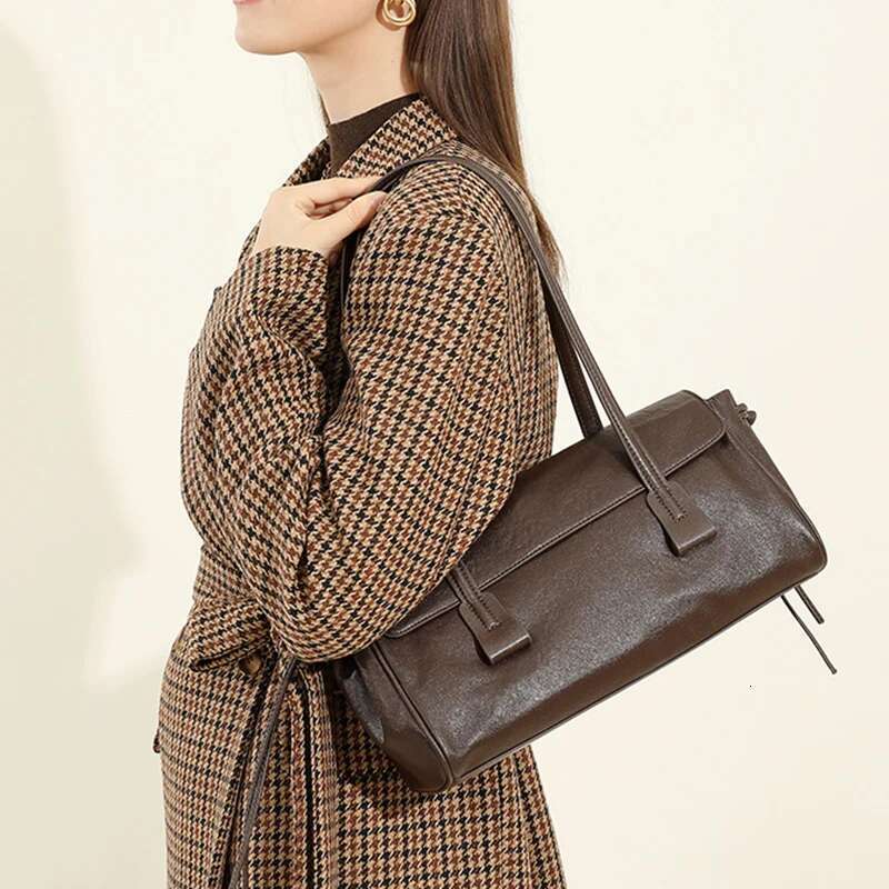 Formeki Autumn Winter New Shoulder 2025 Trend Vegetable Tanned Cowhide Underarm Pillow Women's Bag Popular Vintage