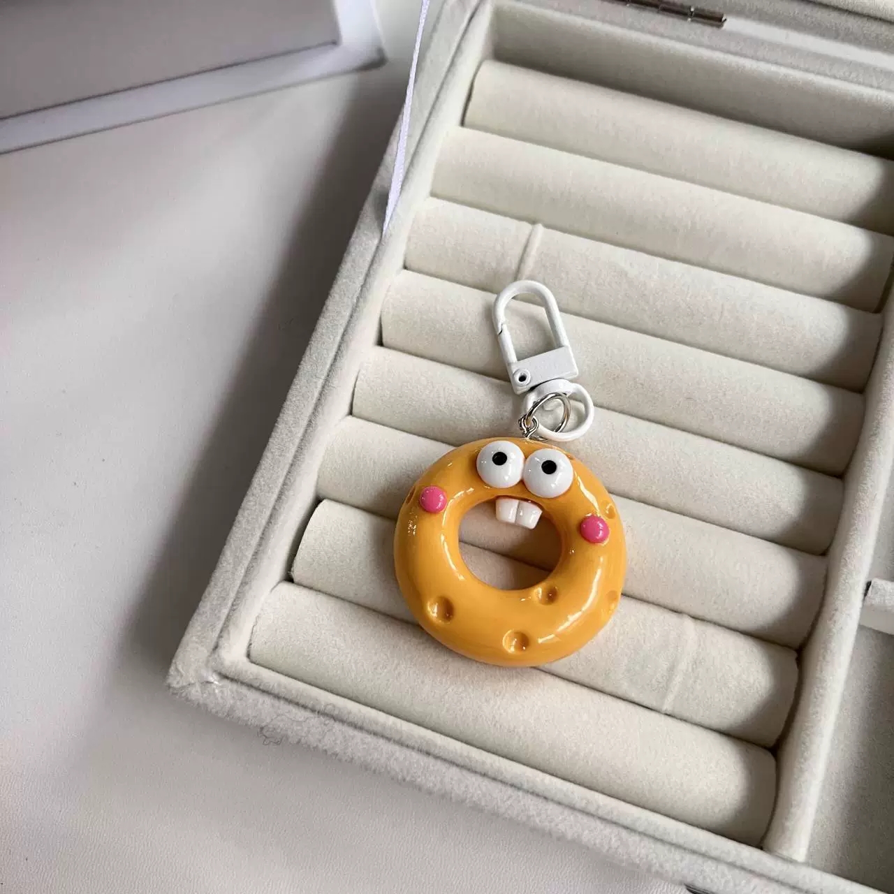 Geometric Big Mouth Keychain Cute Car Pendant Resin Doll Student Couple Backpack Bag Hanging Accessories