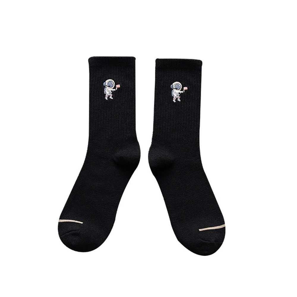 Fashion Women Men Embroidered Astronaut Couple Cotton Crew Socks Solid Colors Long Unisex Sport Mid Tube Tide Socks High Quality W250217