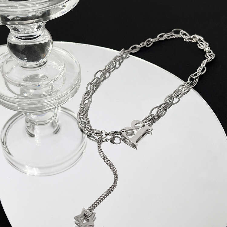 Cold style letter B pendant for men, hip-hop, niche fashion, personality, versatile collarbone chain, men's necklace