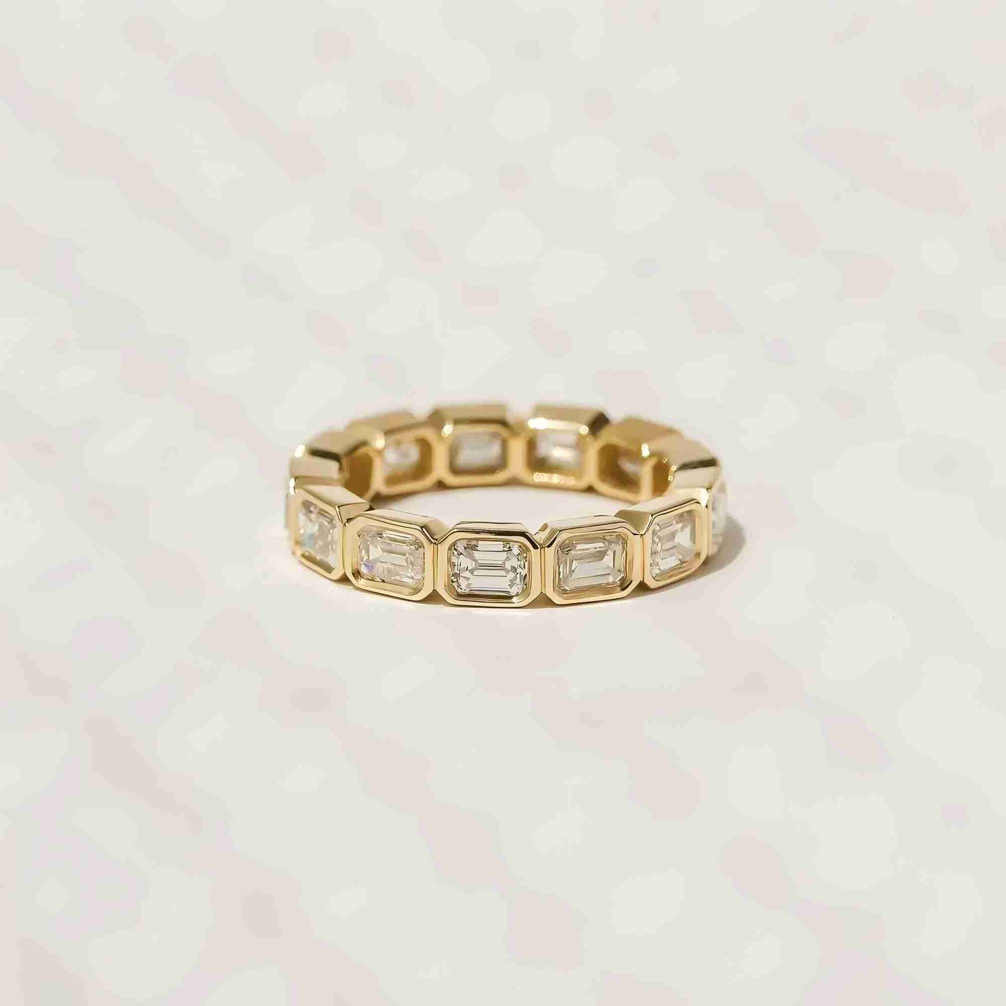 Igi certified lab grown diamond emerald oval cut bezel eternity band rings 18k 14k pure gold synthetic diamond ring