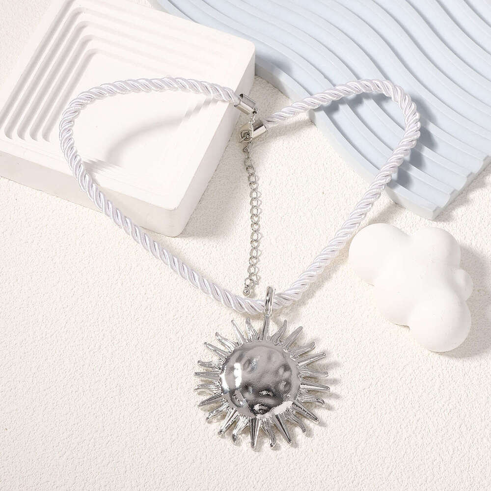 Beach vacation style, light , fashionable alloy, exaggerated suower pendant necklace, earrings, bohemian style