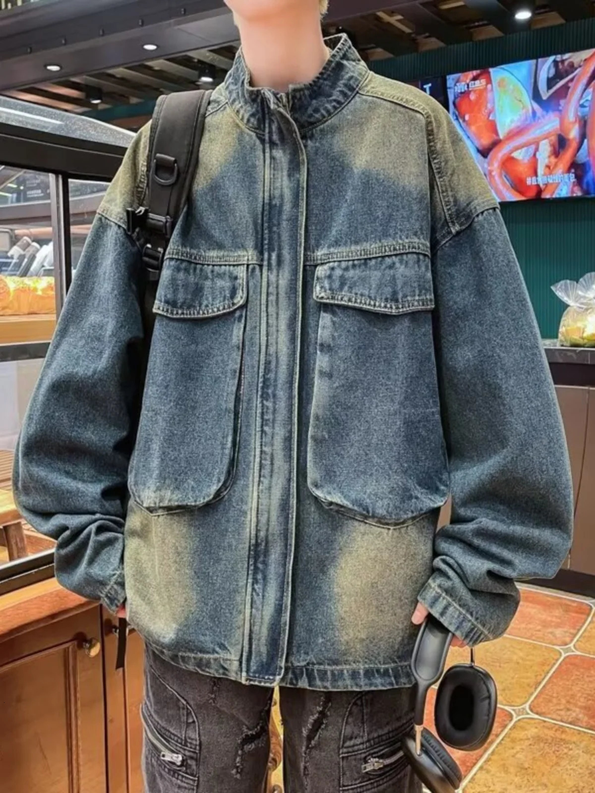 Retro Loose Large Pockets Cargo Denim Jacket For Men Spring Trendy Stand Up Collar Casual Zippered Jeans Top 250212