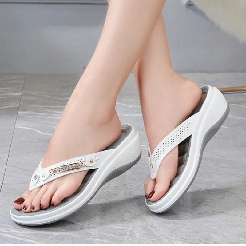 Womens Slippers Summer Fashion Metal Button Slides Shoes Wedge Beach Sandals Women Outside Platform Leisure Flip Flops 250213