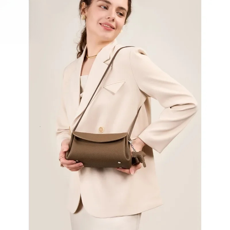 Women's Genuine Shoulder Bags Fashion Crossbody Soft Cowhide Leather Small Messenger Lady Handbag Elephant Deco