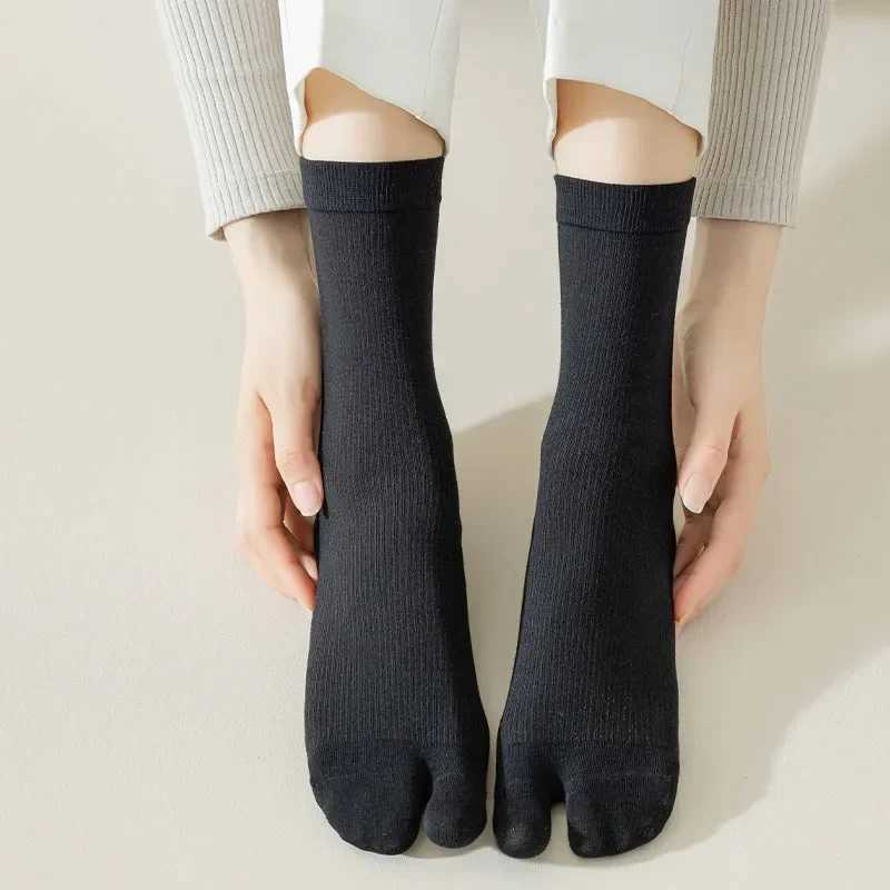 Fashion Japanese Style Tabi Toe Socks for Men Women Summer Fiber Two Finger Socks Kimono Flip Flop Sandals Split Tabi Toe Sock W250217
