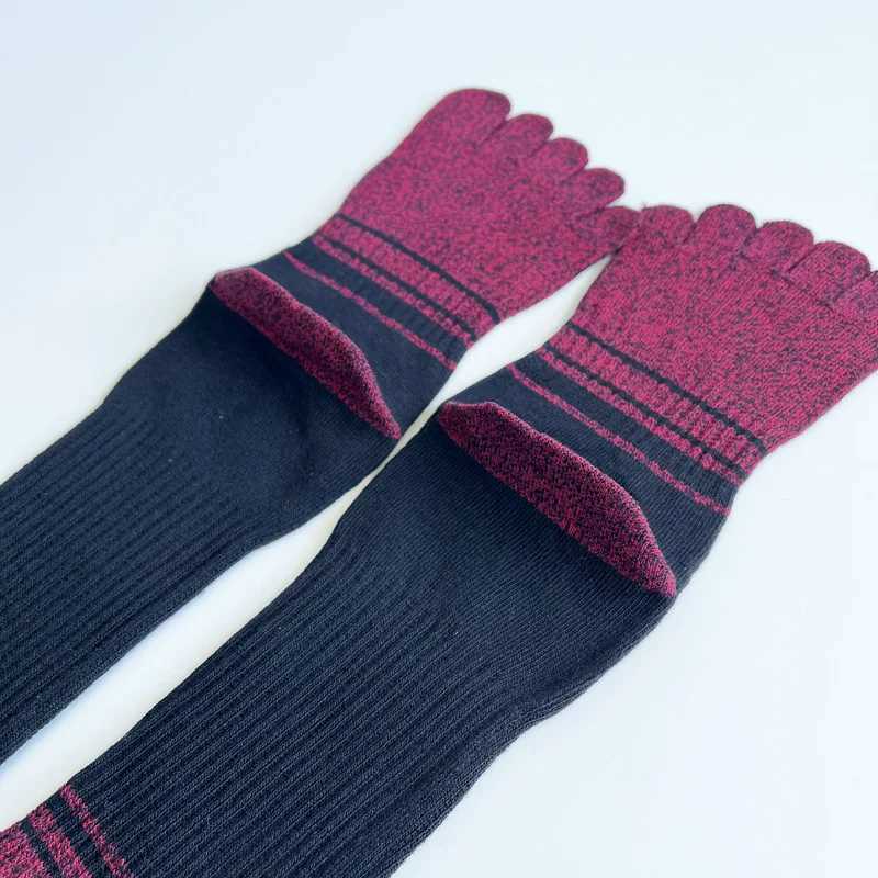 /4 Pairs Long 5 Finger Socks Mens Cotton Striped Colorful Compression Sweat-Absorbing Breathable Fitness Hiking Outdoor Toe Sock W250217
