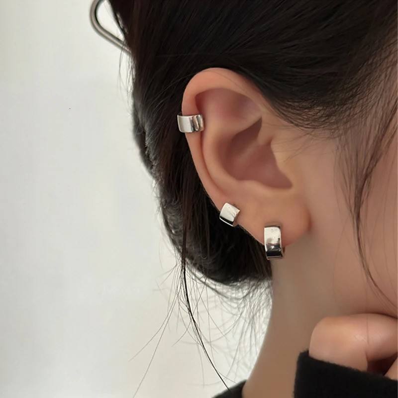 Unique Fashion 2PCS Stainless Steel Hoop Earrings Minimalistic 6mm 8mm Wide Glossy Silver Color Ear Cuffs for Women 250213