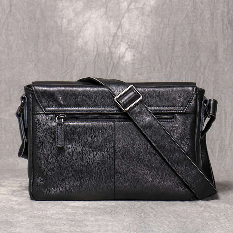 Leatherfocus Men's Shoulder Casual Crossbody Outdoor Daily Mobile Phone Bags Cowhide Retro Sg Bag For 7.9-Inch Ipad