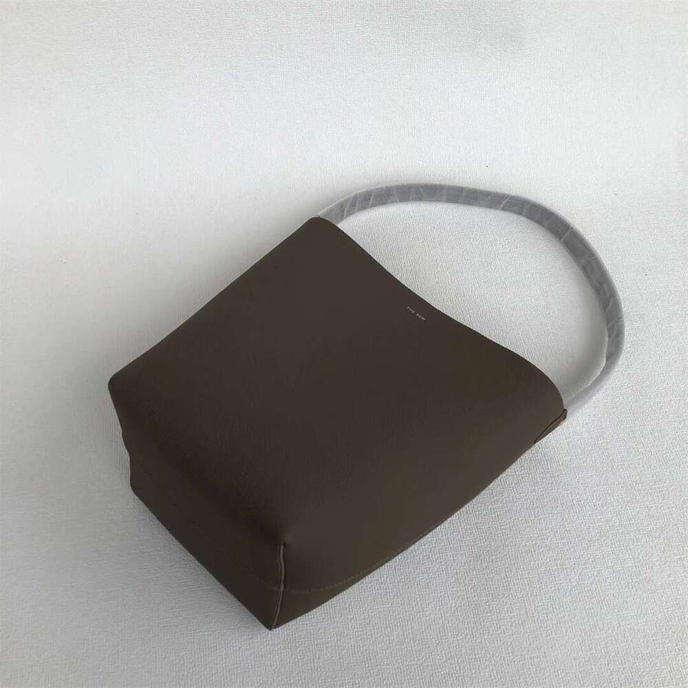 High-Quality Tr's Women's Cowhide Park Simple Large-Capacity Shoulder Handbag Bucket Tote Bag