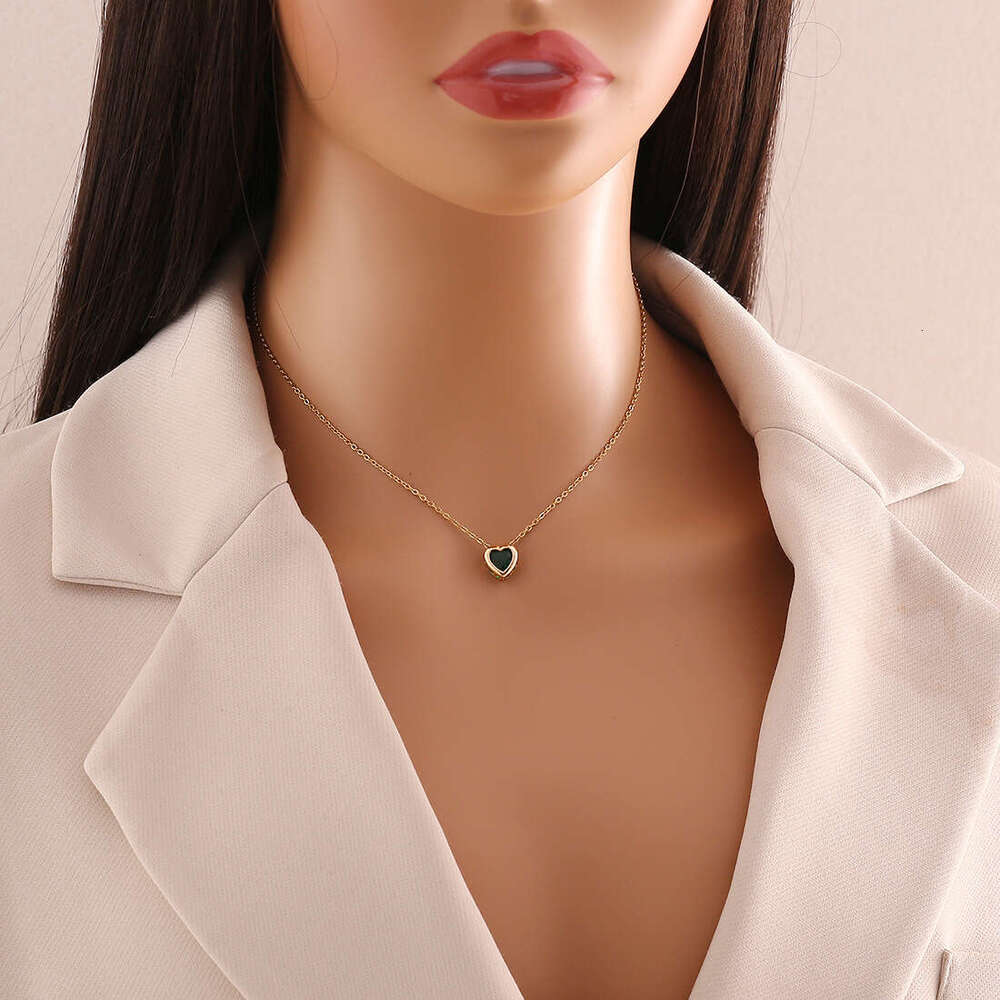 New Jewelry Style Love Pendant Fashion Versatile Stainless Steel Collar Chain Minimalist Necklace N035