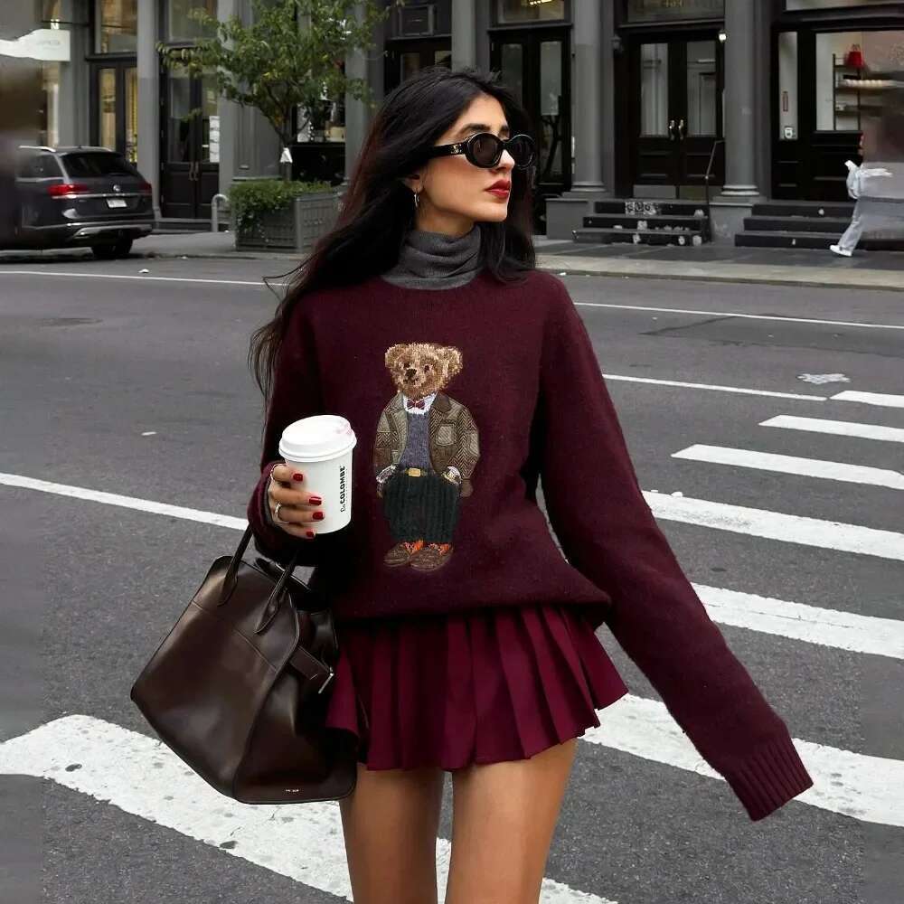 Fashionable Autumn Winter New Style Sweater With Bear Embroidery And Cartoon College Wind Knitted Top