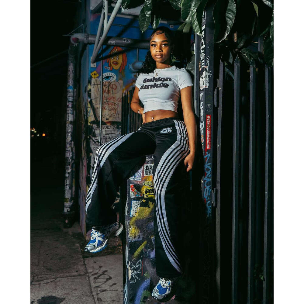 summer new round neck pullover short sleeved shirt with letter print exposed navel street fashion women's top T-shirt