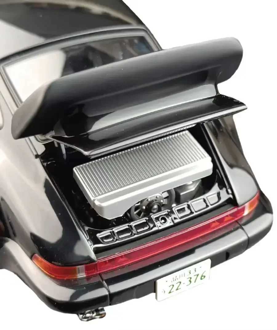 Master 1 64 930 Turbo Black Bird black with black / gold wheels Diecast Model CarT250215