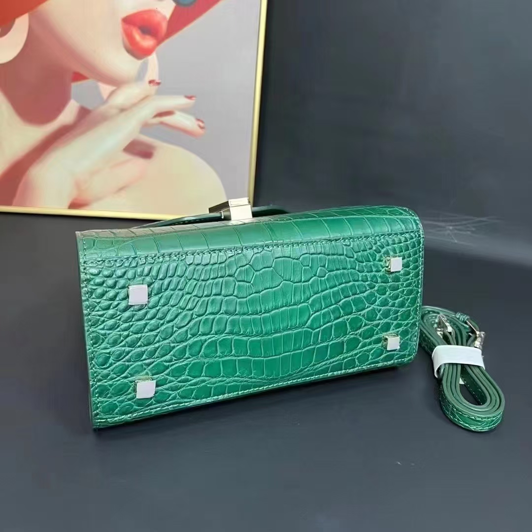 Handmade Bag Crocodile Baby Crossbody Bag Luxury Chain Bag Genuine Leather Crocodile Women bag pure handmade tile bag NO LOGO
