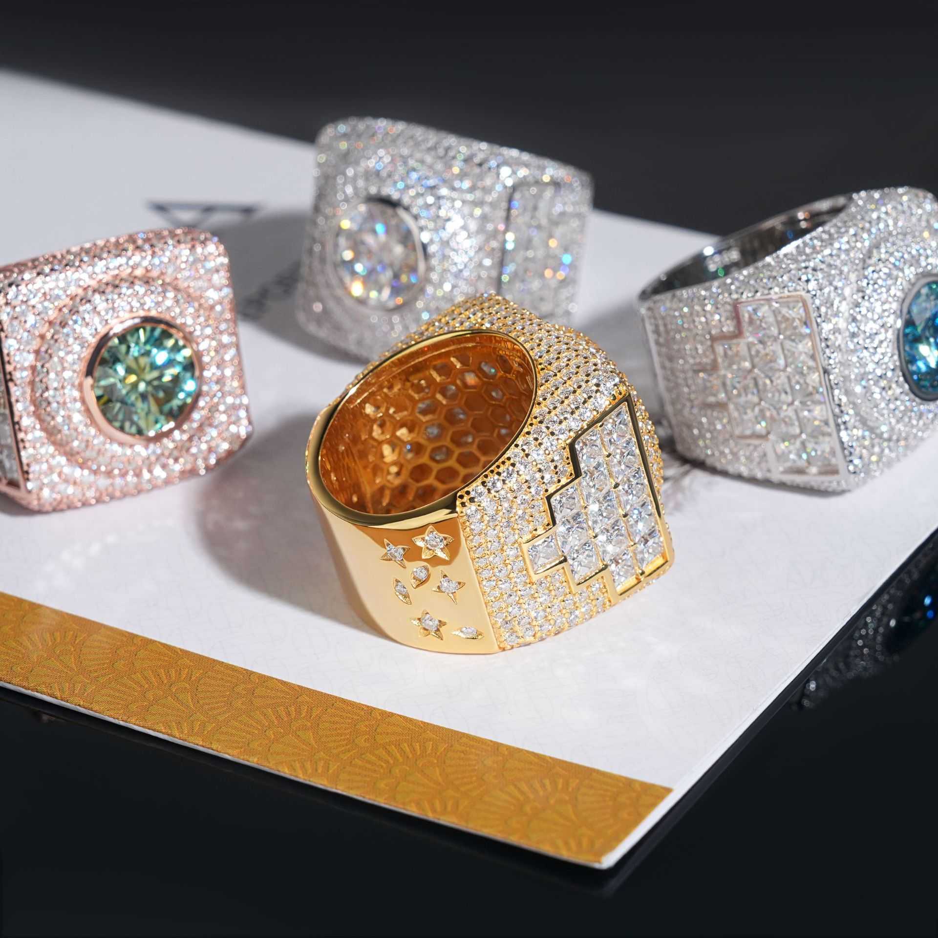 Hip hop new S925 silver inlaid main stone 4ct color Mozambique ring mens trendy accessory