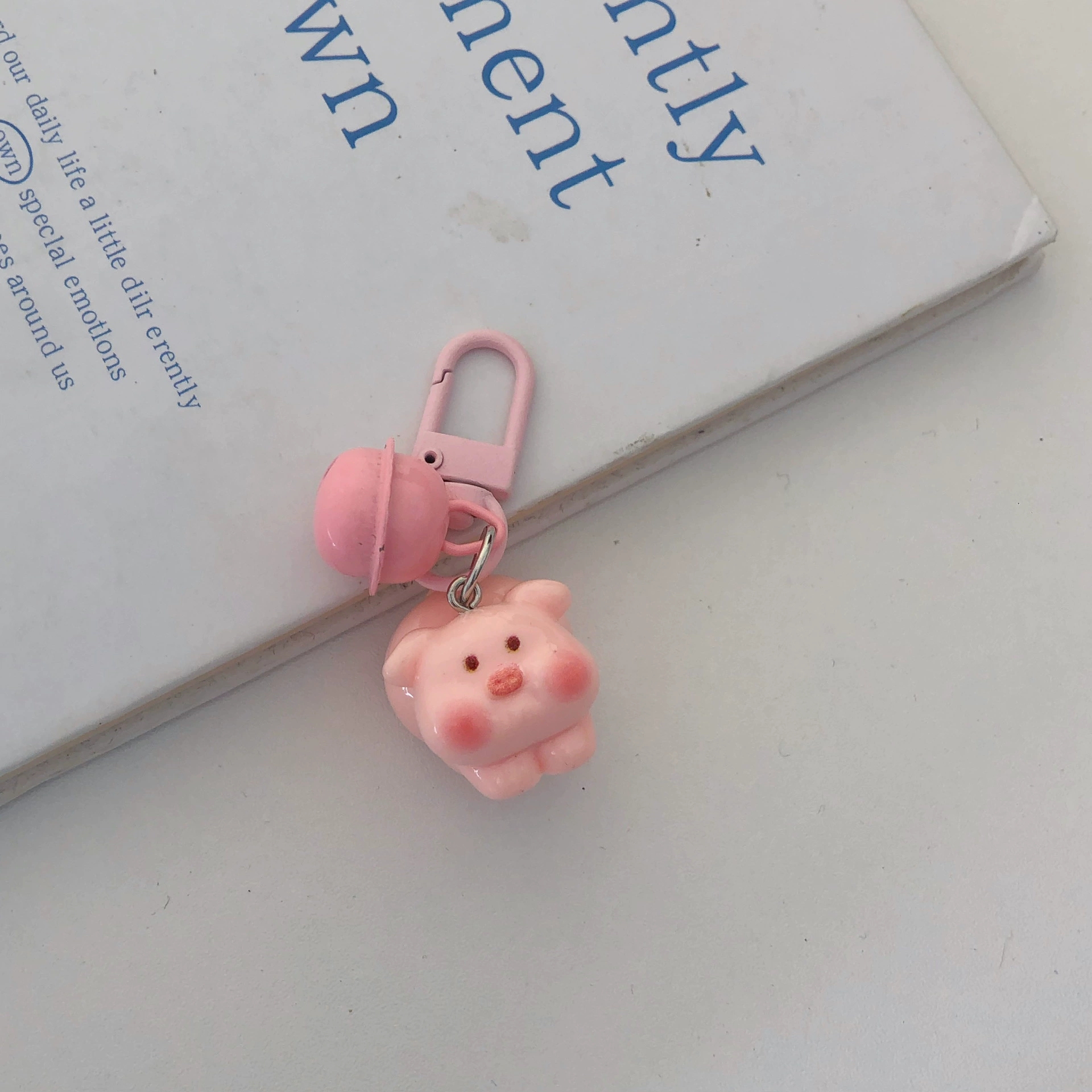 New Cute 3D Little Fat Pig Bell Keychain Girl Student Backpack Pendant Girlfriend Gift Cartoon Pendant