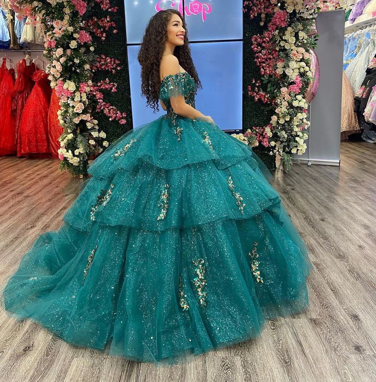 Glitter Hunter Quinceanera Dresses Off Shoulder Sequins Tulle Tiered Princess Prom Special Occasion Ball Gown Beaded Princess Sweet 16 Dress