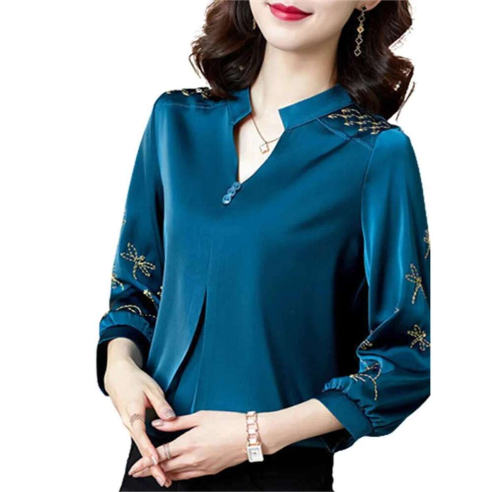 Women Spring Summer Blouses Shirts Lady Fashion Casual Three Quartz Sleeve V-Neck Embroidery Blusas Tops