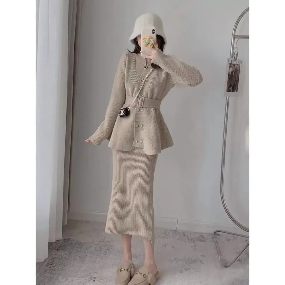 Elegant social style high-end feeling coarse woolen two-piece set womens autumn fashion womens professional coarse woolen knitting 250210
