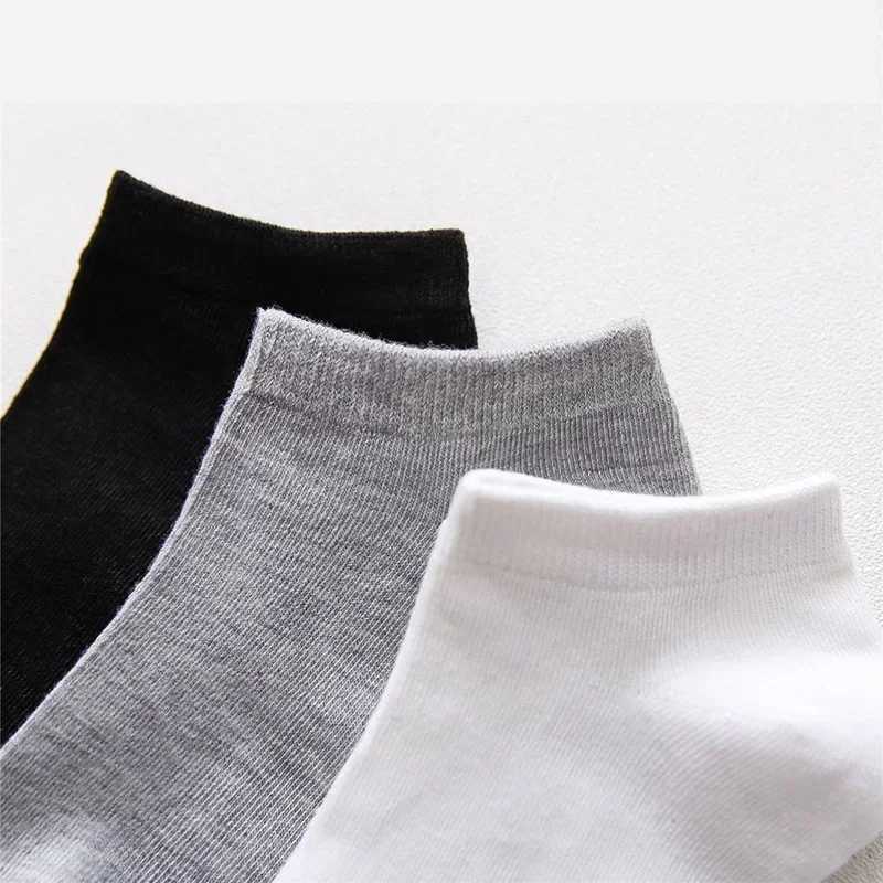 5 Pairs/Lot Low Cut Men Socks Solid Color Black White Gray Breathable Cotton Sports Socks Male Short Socks Women Men W250217